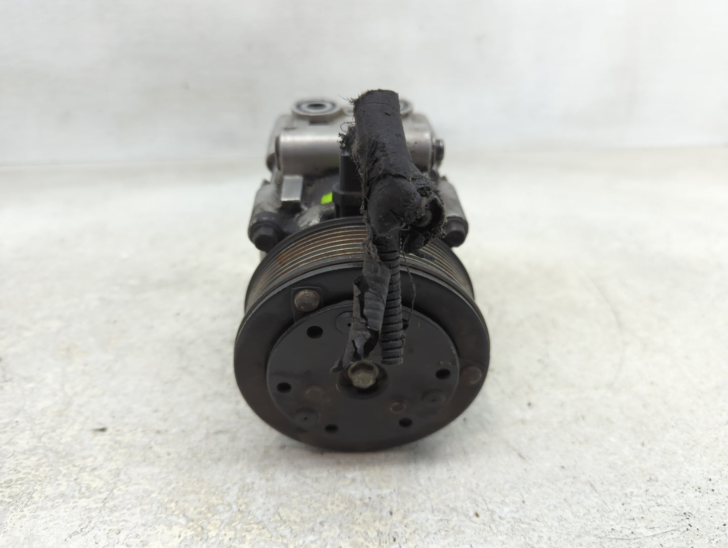 1997-2002 Ford Expedition Air Conditioning A/c Ac Compressor Oem - Oemusedautoparts1.com