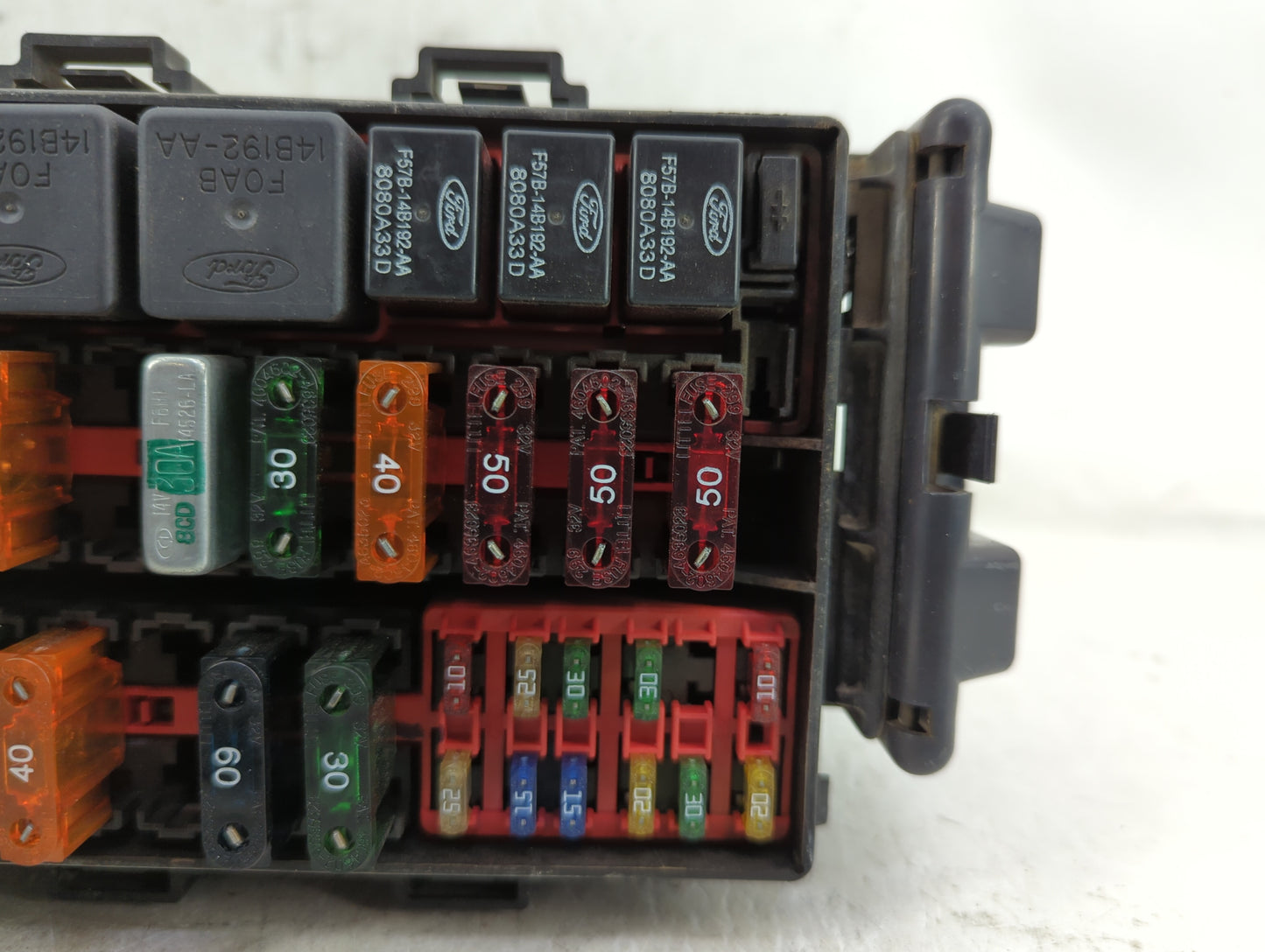 1998 Ford Expedition Fusebox Fuse Box Panel Relay Module P/N:F65B-14A003-C Fits OEM Used Auto Parts - Oemusedautoparts1.com