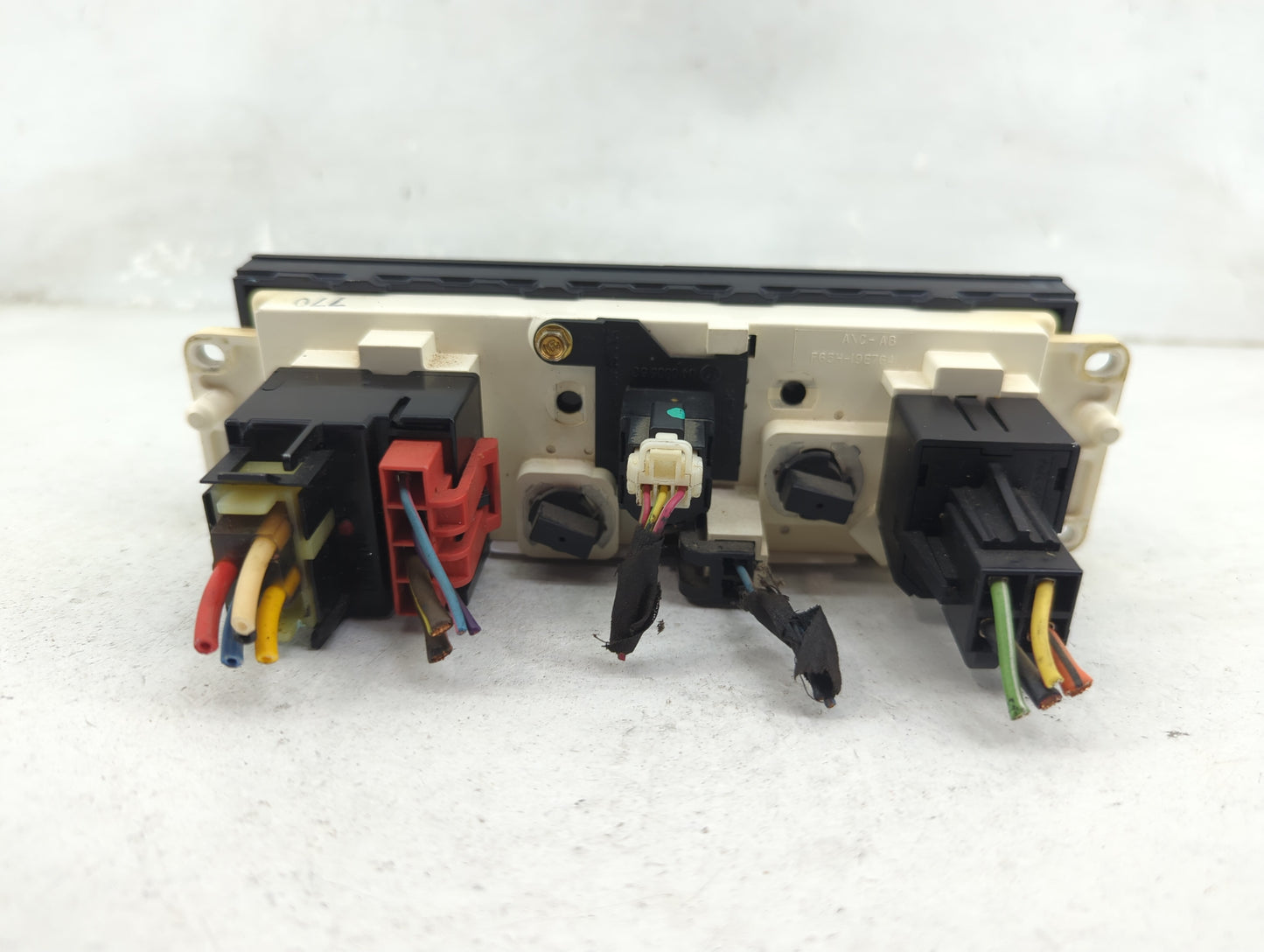 1997-1998 Ford Expedition Climate Control Module Temperature AC/Heater Replacement P/N:F65H-19E764 Fits Fits 1997 1998 OEM U