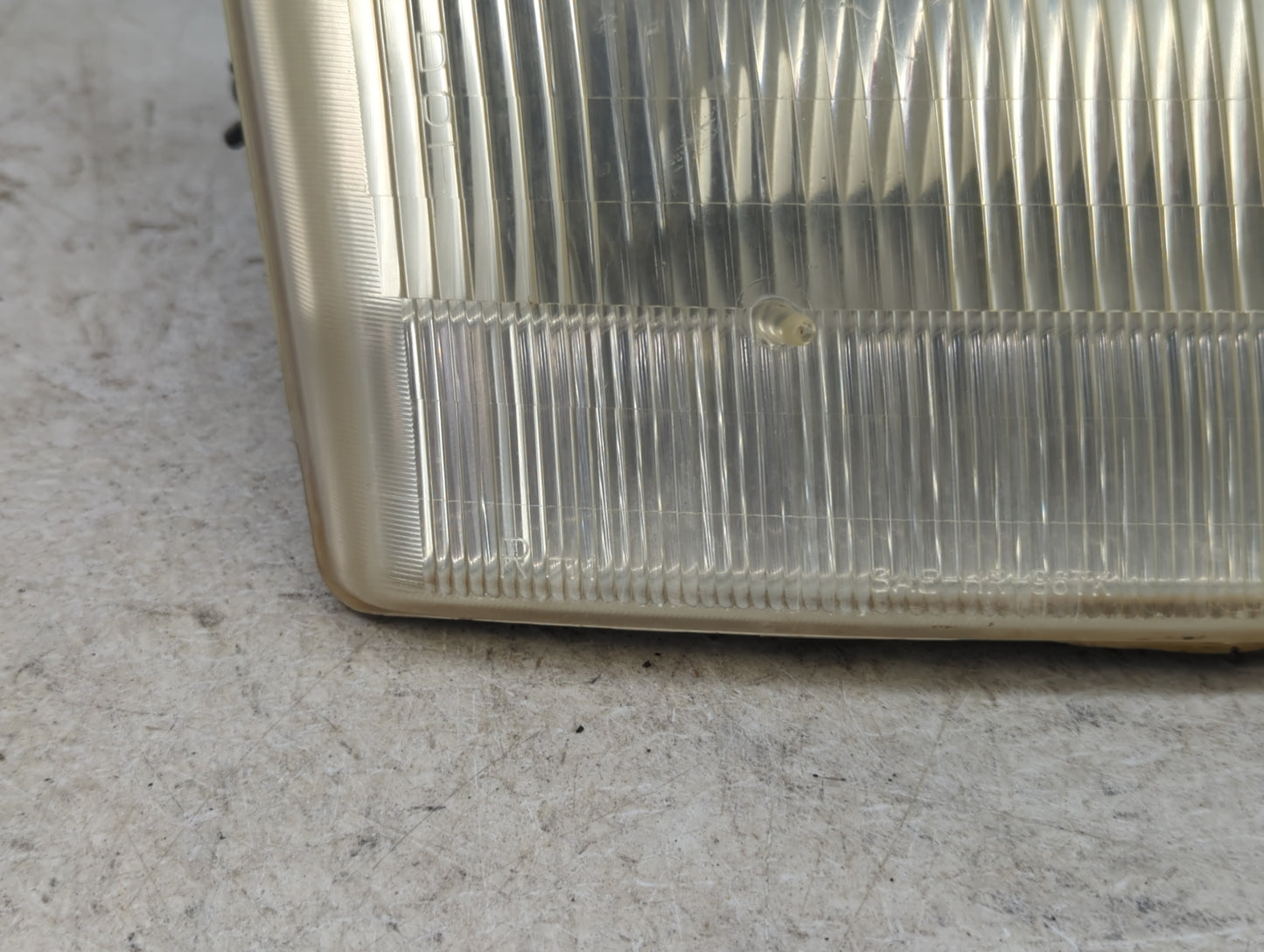Ford Expedition Passenger Right Oem Head Light Headlight Lamp - Oemusedautoparts1.com