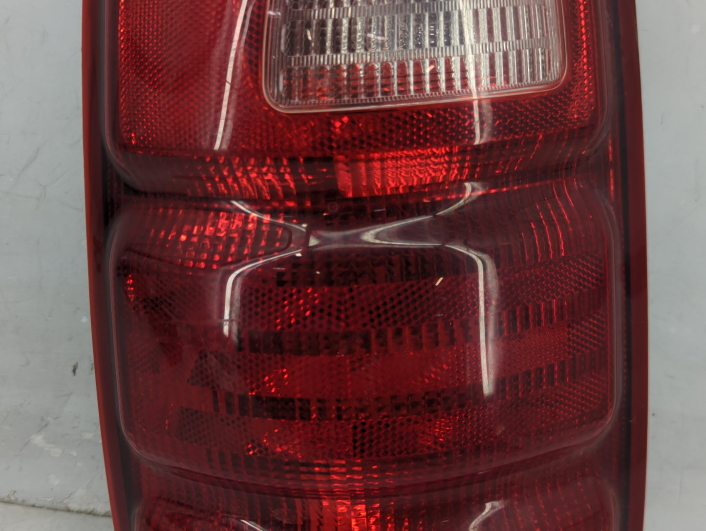 1997-2002 Ford Expedition Tail Light Assembly Passenger Right OEM Fits Fits 1997 1998 1999 2000 2001 2002 OEM Used Auto Part