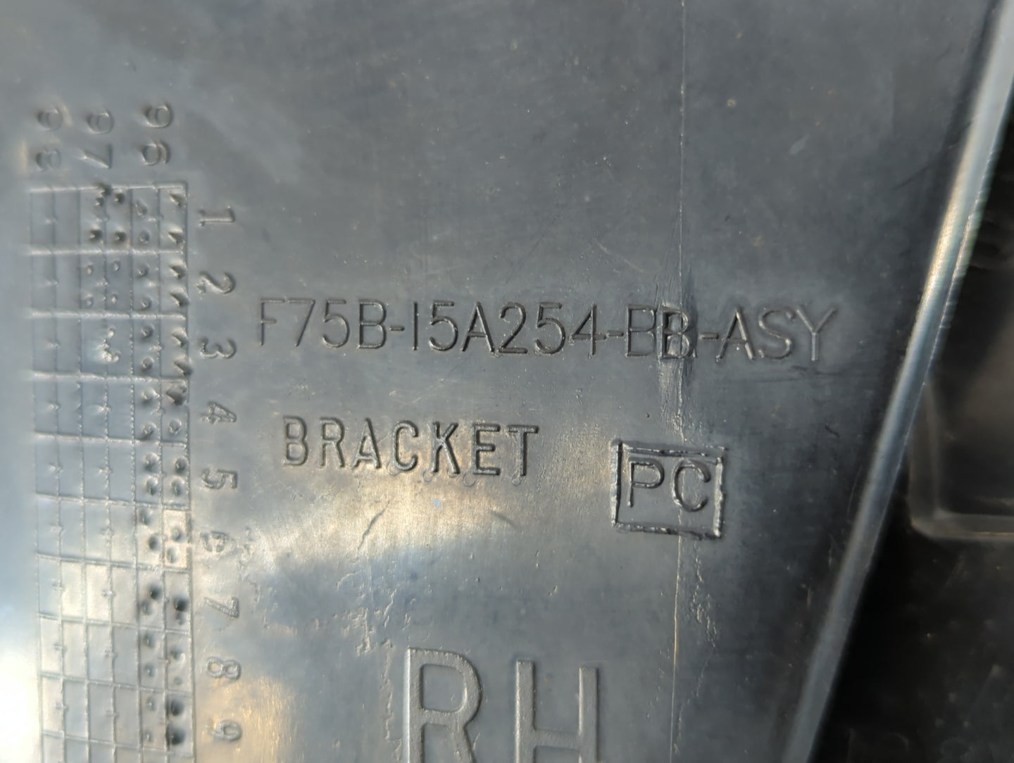 Ford Expedition Passenger Right Oem Head Light Headlight Lamp - Oemusedautoparts1.com