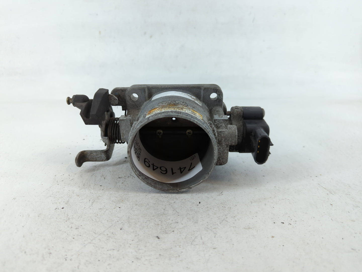 1997-1998 Ford Expedition Throttle Body Fits Fits 1997 1998 OEM Used Auto Parts - Oemusedautoparts1.com