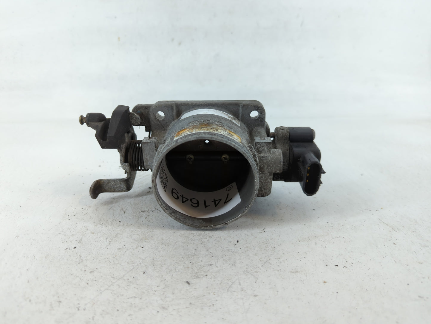 1997-1998 Ford Expedition Throttle Body Fits Fits 1997 1998 OEM Used Auto Parts - Oemusedautoparts1.com