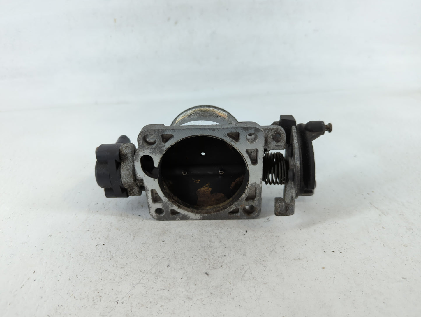 1997-1998 Ford Expedition Throttle Body Fits Fits 1997 1998 OEM Used Auto Parts - Oemusedautoparts1.com