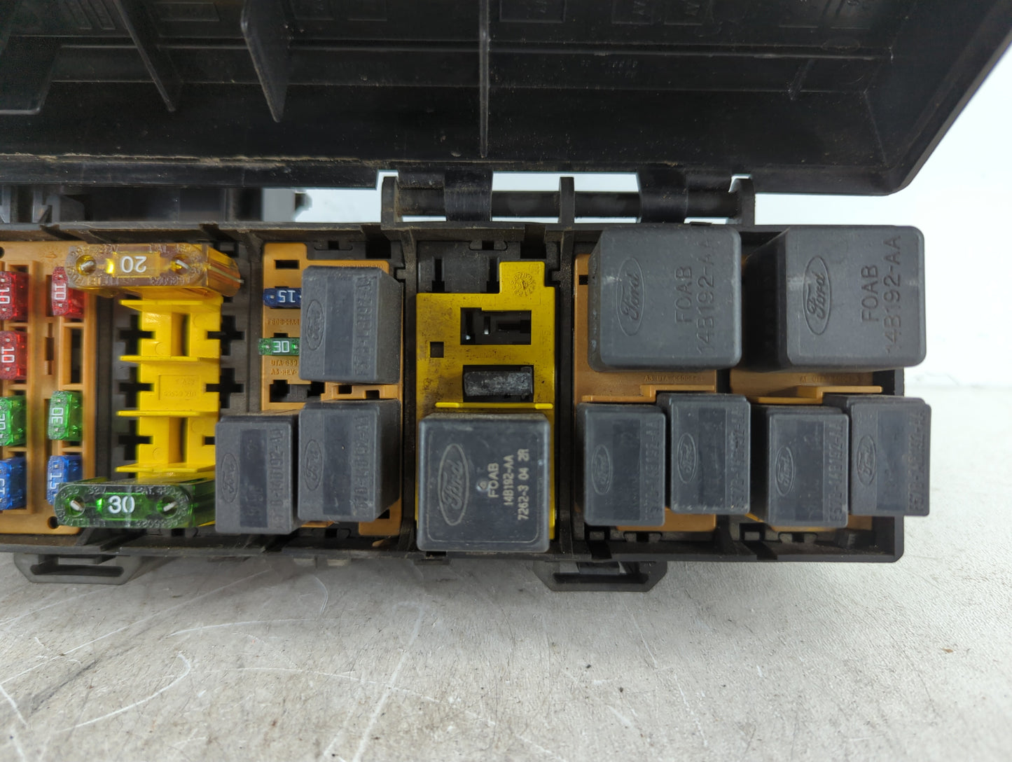 1998 Ford Explorer Fusebox Fuse Box Panel Relay Module Fits OEM Used Auto Parts - Oemusedautoparts1.com