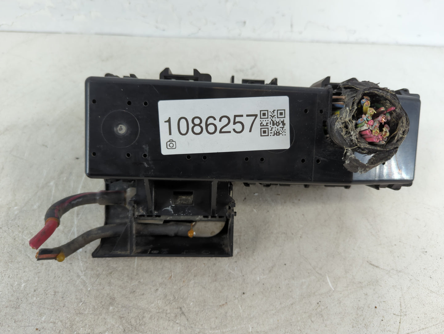 1998 Ford Explorer Fusebox Fuse Box Panel Relay Module Fits OEM Used Auto Parts - Oemusedautoparts1.com