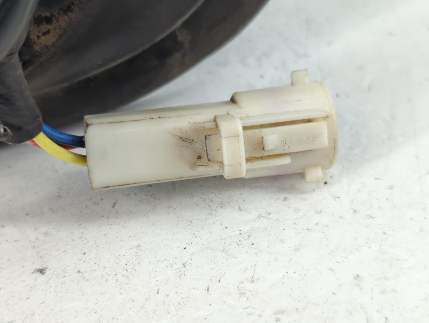 1998 Ford Explorer Side Mirror Replacement Passenger Right View Door Mirror Fits OEM Used Auto Parts - Oemusedautoparts1.com