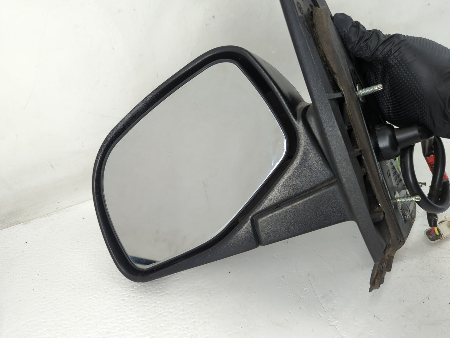 1998 Ford Explorer Side Mirror Replacement Passenger Right View Door Mirror Fits OEM Used Auto Parts - Oemusedautoparts1.com
