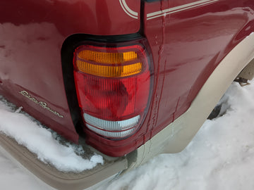 1998-2001 Ford Explorer Tail Light Assembly Passenger Right OEM Fits Fits 1998 1999 2000 2001 OEM Used Auto Parts - Oemuseda