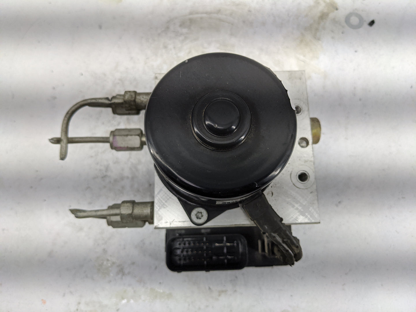1998 Ford Explorer ABS Pump Control Module Replacement P/N:F87A-2C219-AB F87Z-2C346-BC, 25.0946-0112.3, 25.0204-0227.4 Fits 