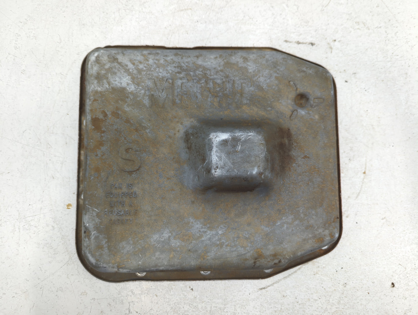 1998-2001 Ford Explorer Engine Oil Pan P/N:1738 Fits Fits 1998 1999 2000 2001 OEM Used Auto Parts - Oemusedautoparts1.com