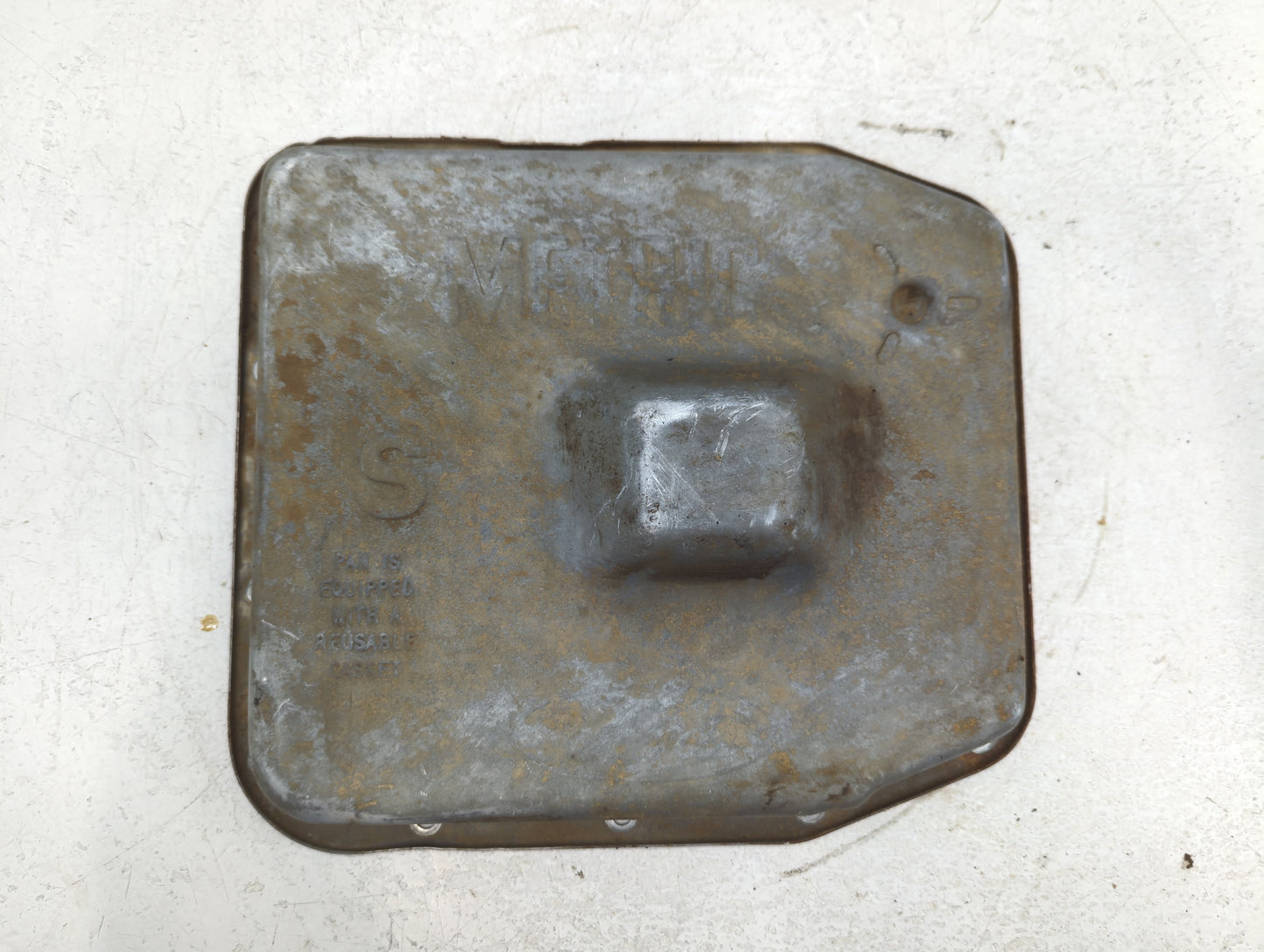 1998-2001 Ford Explorer Engine Oil Pan P/N:1738 Fits Fits 1998 1999 2000 2001 OEM Used Auto Parts - Oemusedautoparts1.com