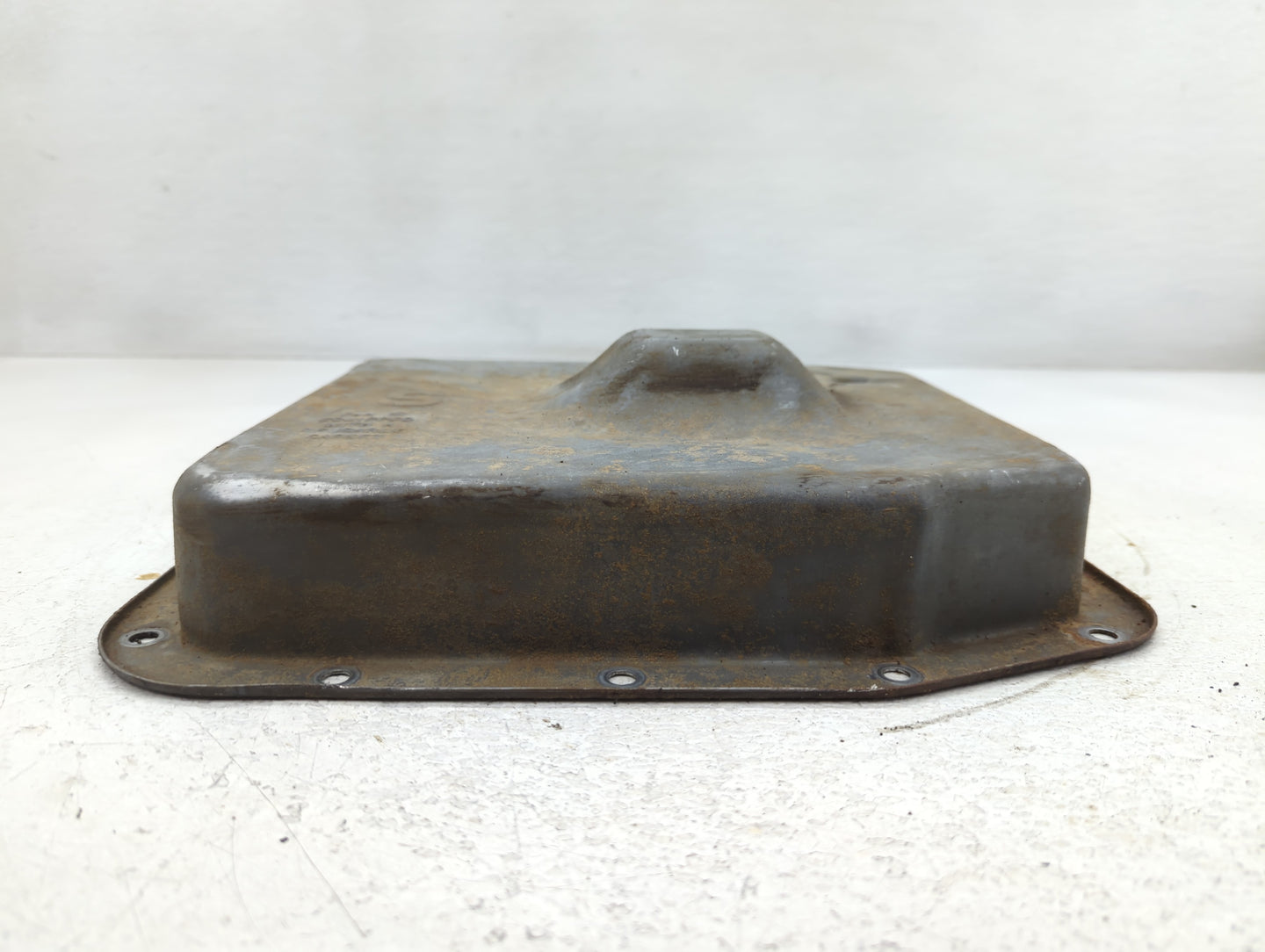 1998-2001 Ford Explorer Engine Oil Pan P/N:1738 Fits Fits 1998 1999 2000 2001 OEM Used Auto Parts - Oemusedautoparts1.com