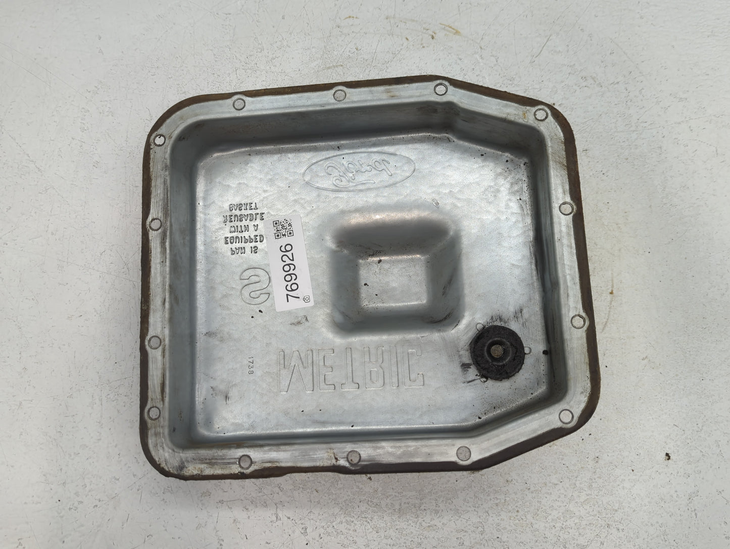 1998-2001 Ford Explorer Engine Oil Pan P/N:1738 Fits Fits 1998 1999 2000 2001 OEM Used Auto Parts - Oemusedautoparts1.com