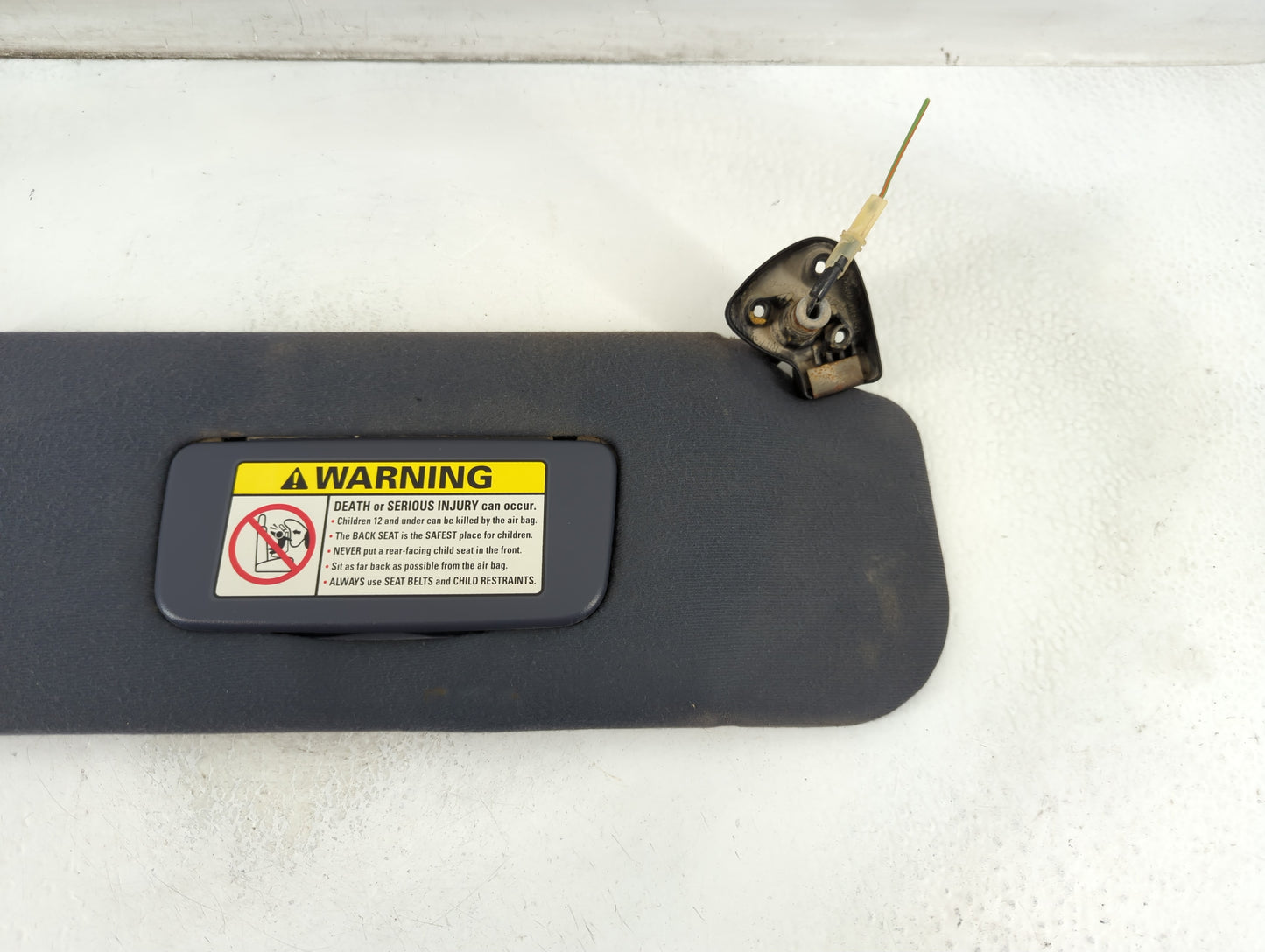 1998 Ford Explorer Sun Visor Shade Replacement Passenger Right Mirror Fits OEM Used Auto Parts - Oemusedautoparts1.com