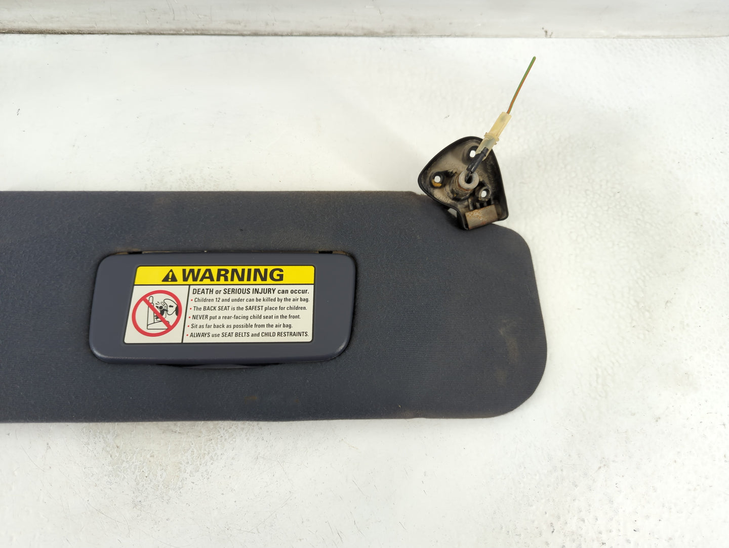 1998 Ford Explorer Sun Visor Shade Replacement Passenger Right Mirror Fits OEM Used Auto Parts - Oemusedautoparts1.com