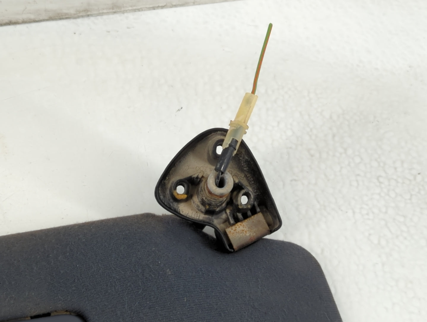 1998 Ford Explorer Sun Visor Shade Replacement Passenger Right Mirror Fits OEM Used Auto Parts - Oemusedautoparts1.com