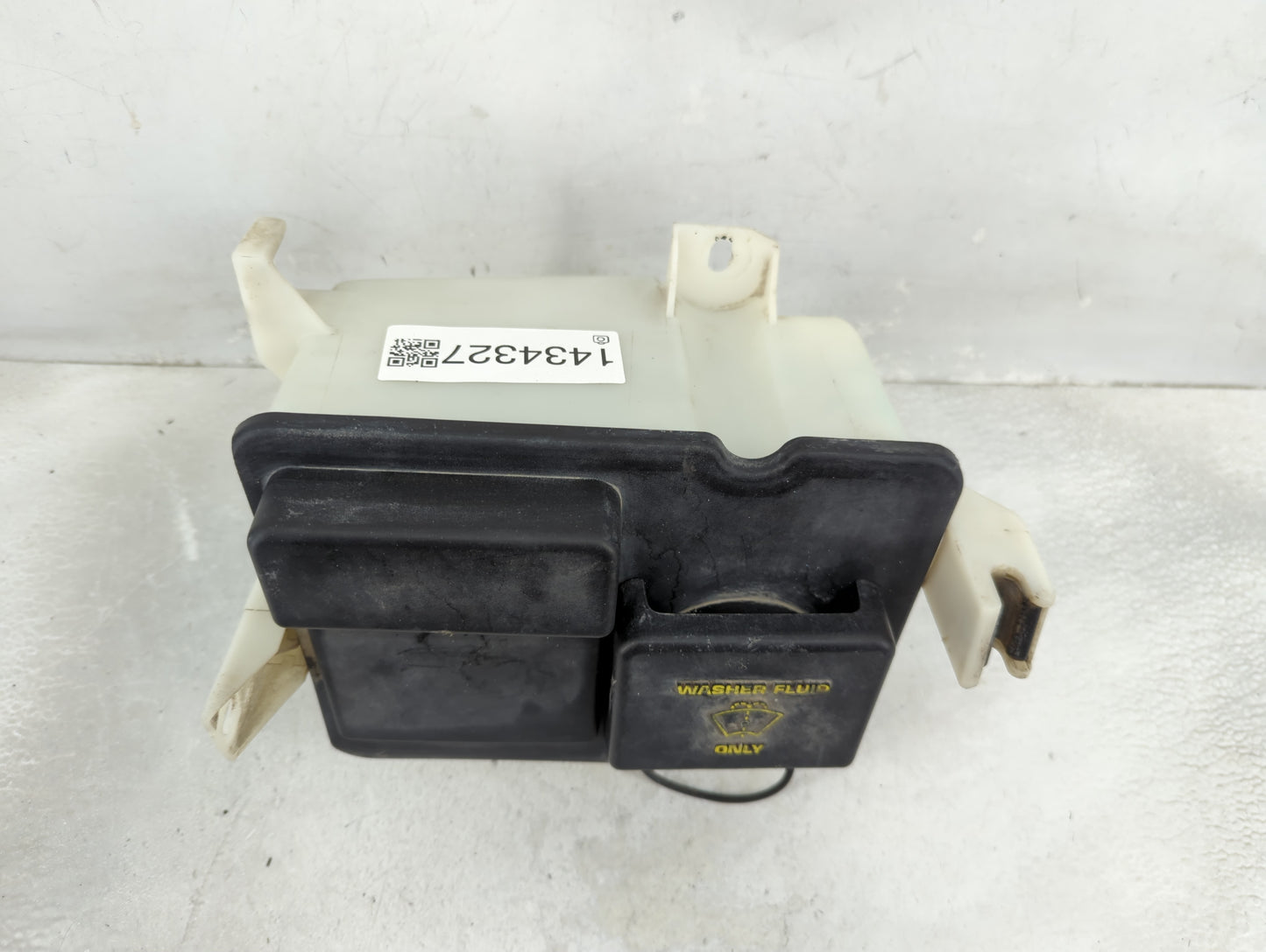 1998-2006 Ford F-150 Windshield Washer Fluid Reservoir Bottle Oem - Oemusedautoparts1.com