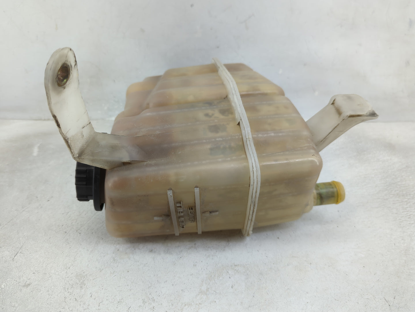 1998 Ford F-150 Radiator Coolant Overflow Expansion Tank Bottle - Oemusedautoparts1.com