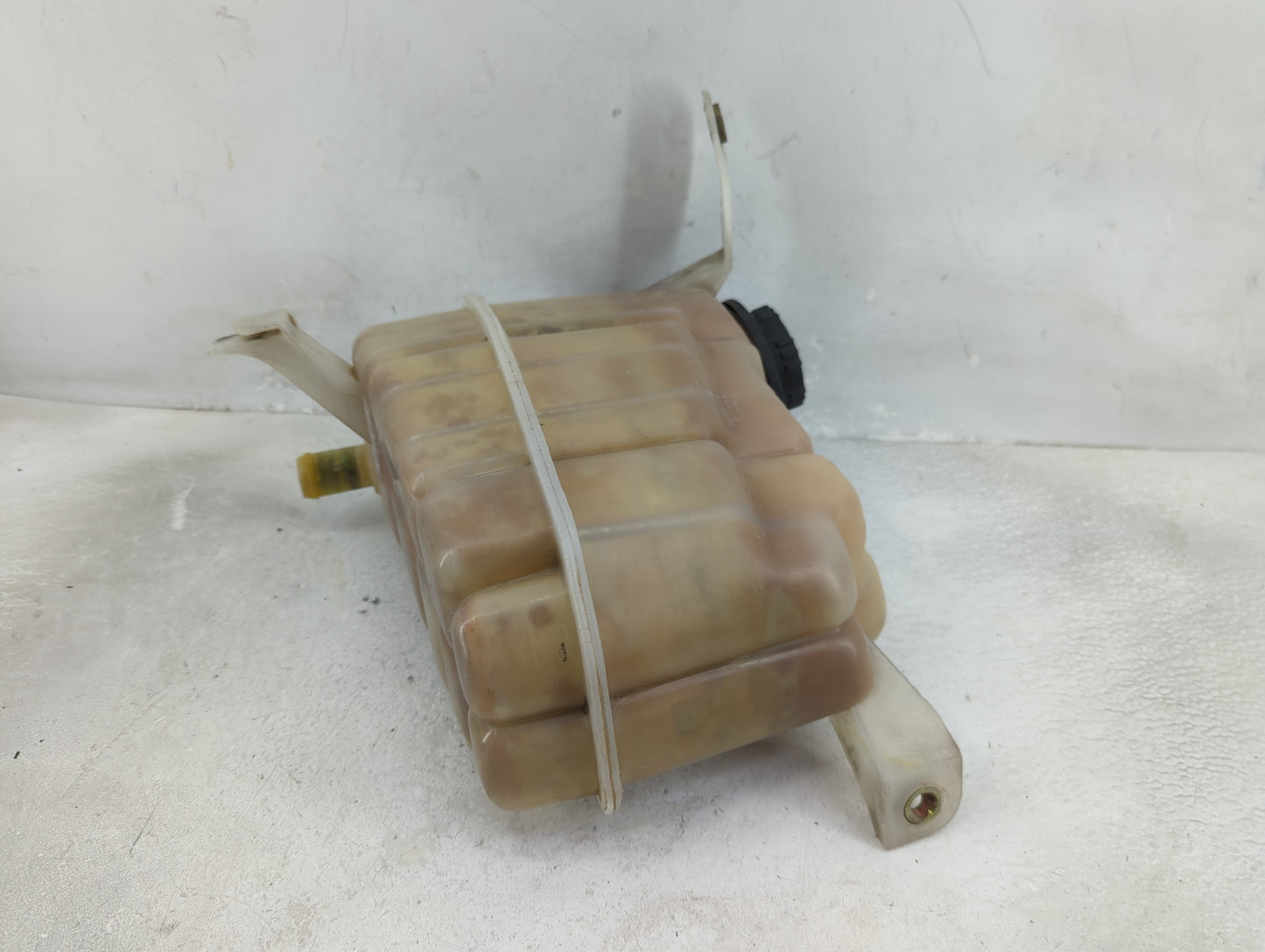 1998 Ford F-150 Radiator Coolant Overflow Expansion Tank Bottle - Oemusedautoparts1.com
