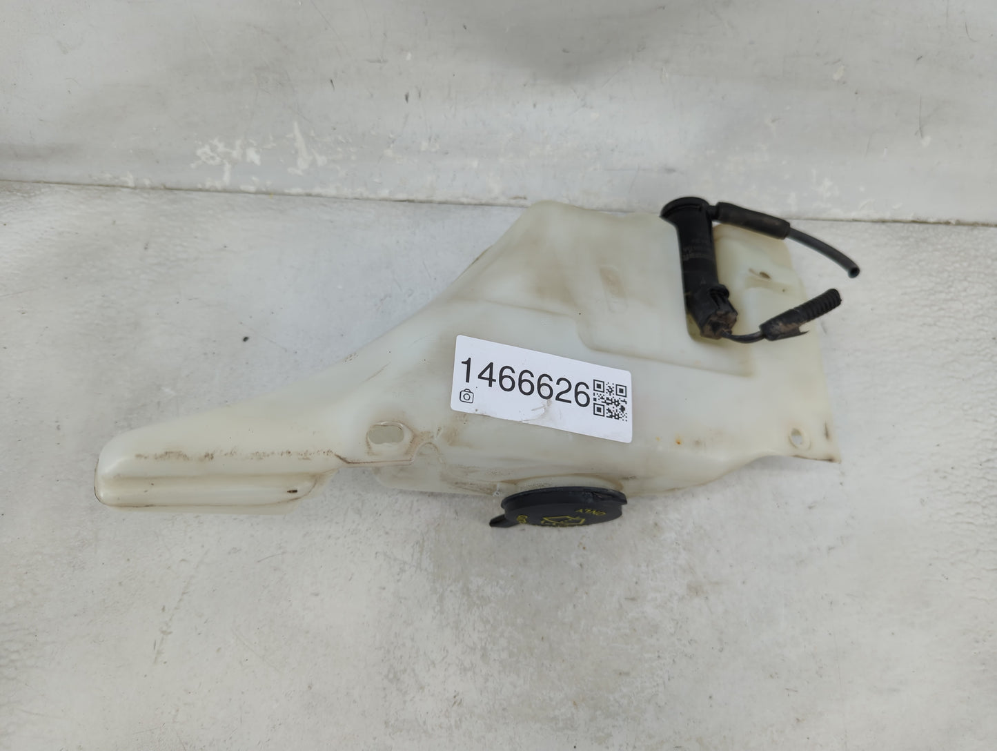Ford F150 Pickup Windshield Washer Fluid Reservoir Bottle 1466626 - Oemusedautoparts1.com