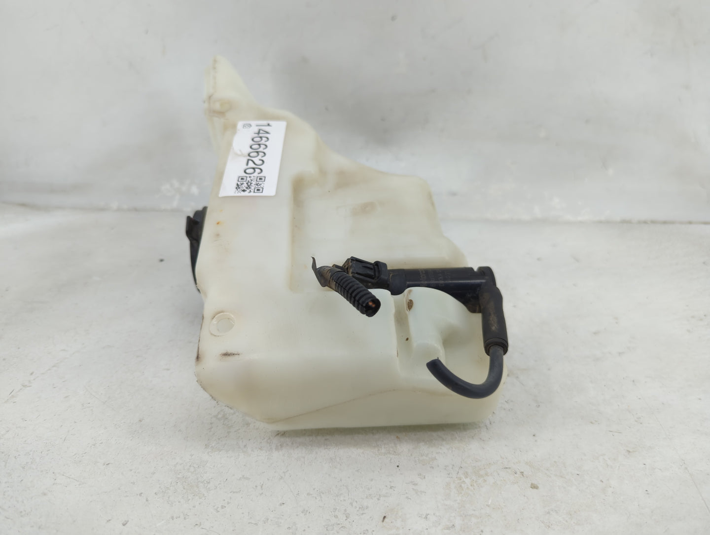 Ford F150 Pickup Windshield Washer Fluid Reservoir Bottle 1466626 - Oemusedautoparts1.com