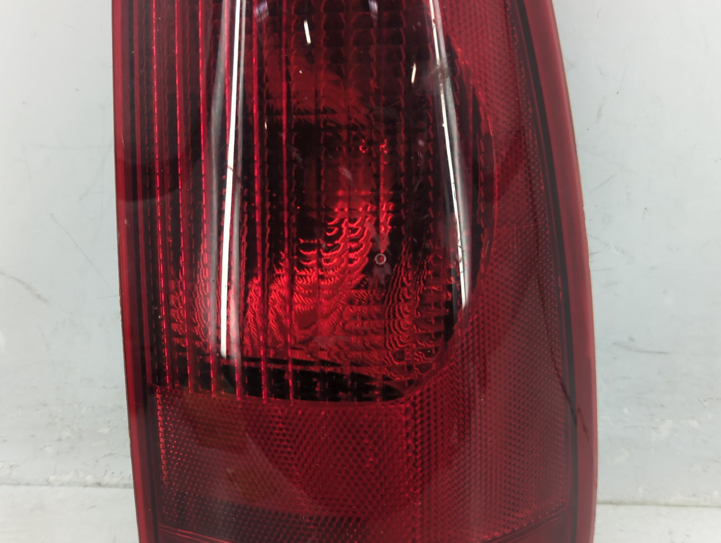 1998 Ford Ford F150 Pickup Tail Light Assembly Passenger Right OEM Fits Fits 1997 1999 2000 2001 2002 2003 2004 2005 2006 20