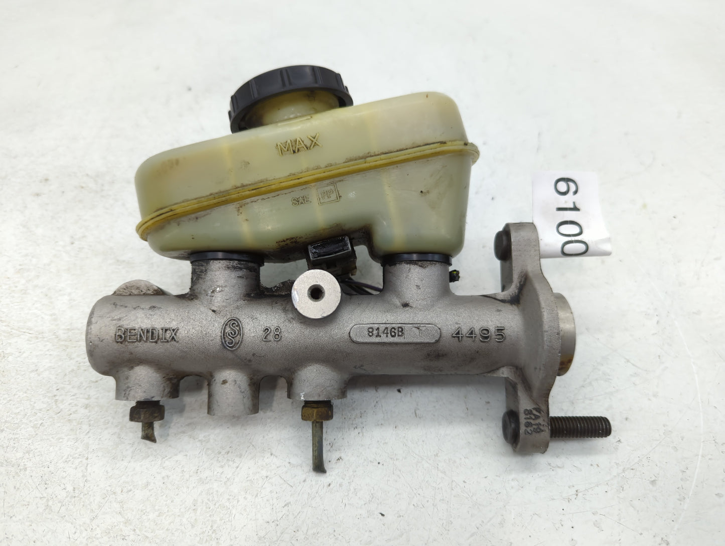 1996-1998 Ford Mustang Brake Master Cylinder - Oemusedautoparts1.com