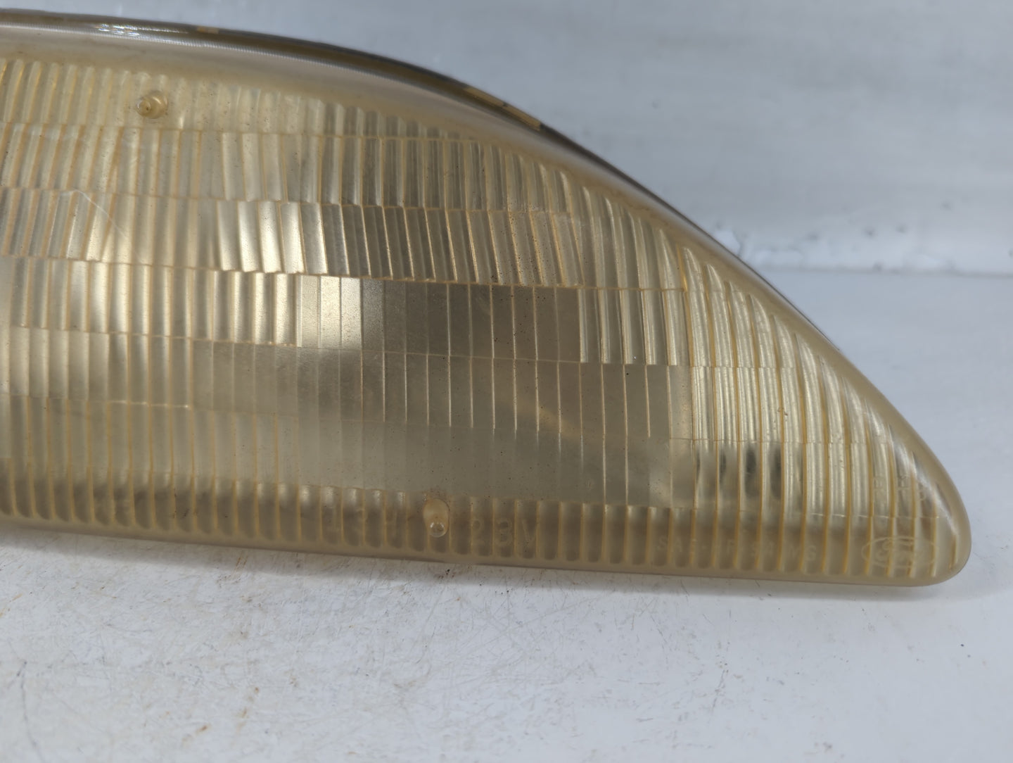 1994-1998 Ford Mustang Passenger Right Oem Head Light Headlight Lamp - Oemusedautoparts1.com
