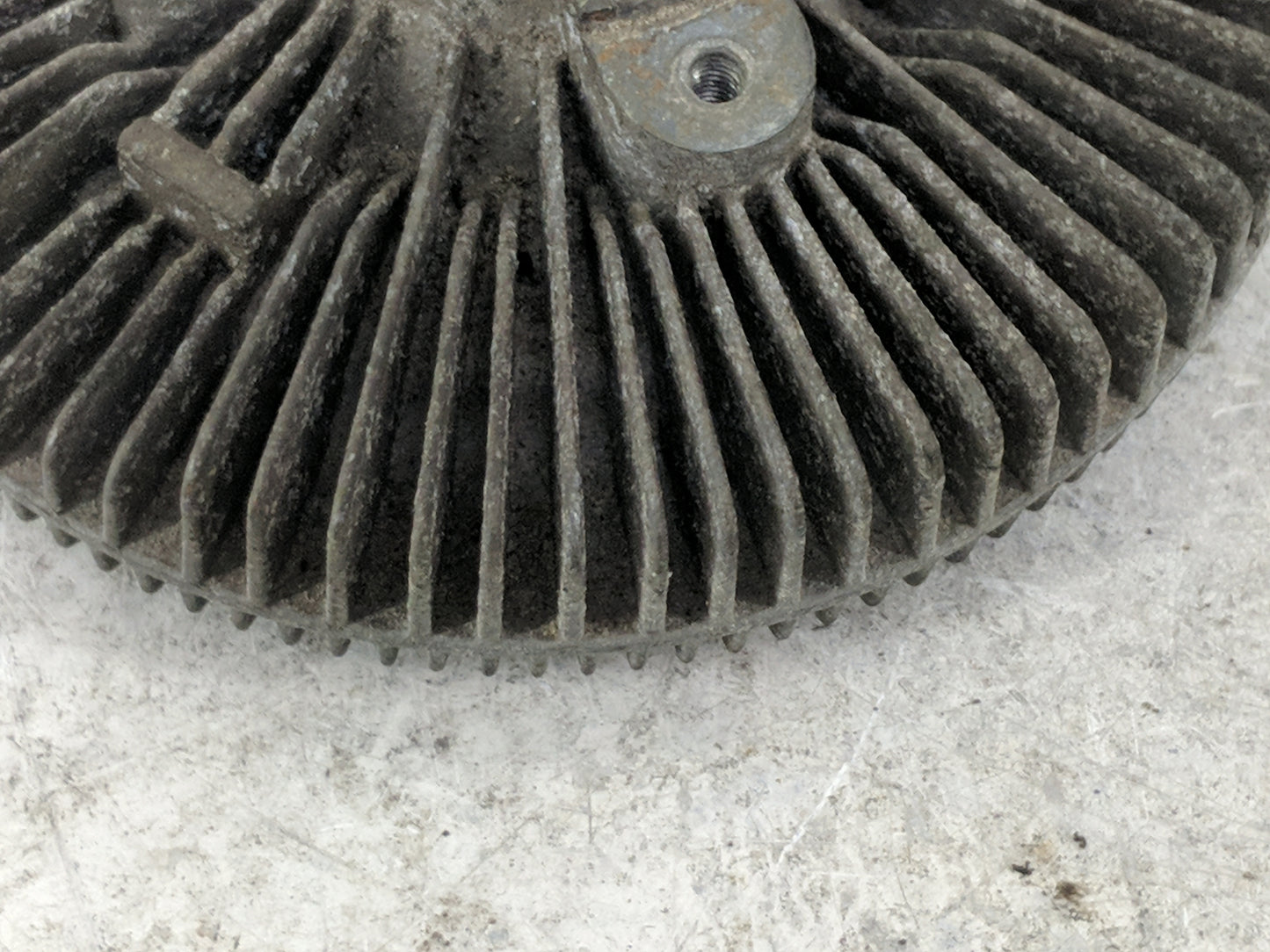 1998-2008 Ford Ranger Radiator Cooling Fan Clutch 1483927 - Oemusedautoparts1.com