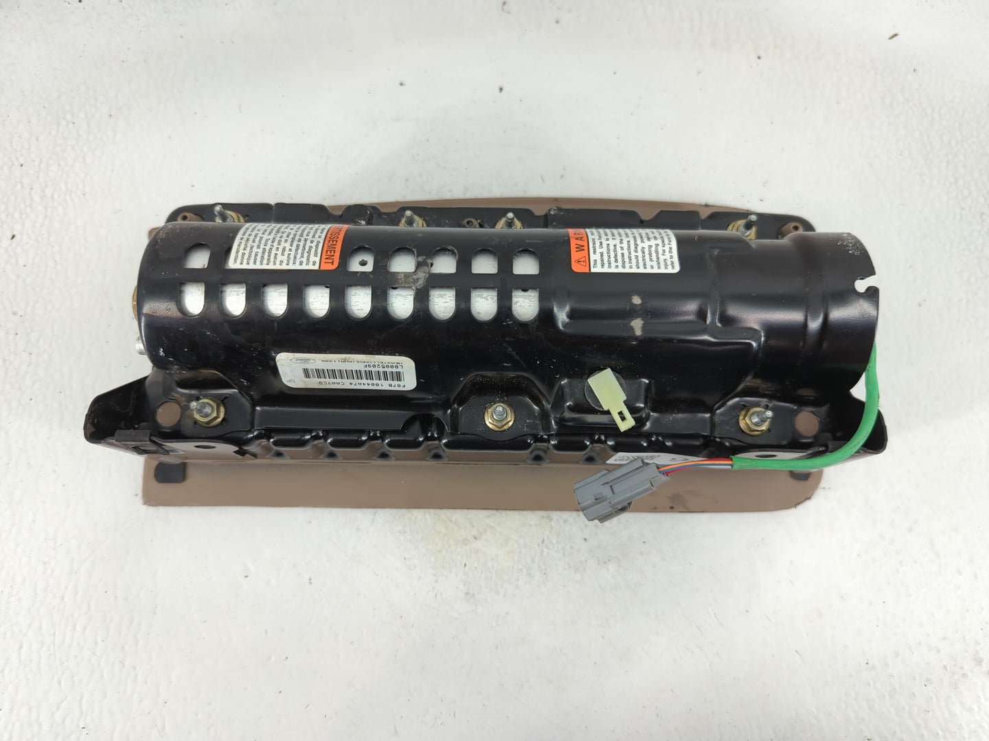 1998-1999 Ford Ranger Air Bag Driver Left Steering Wheel Mounted - Oemusedautoparts1.com