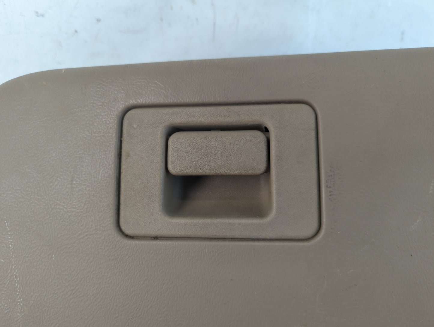 1998 Ford Ranger Passenger Glove Box Door Storage Compartment - Oemusedautoparts1.com