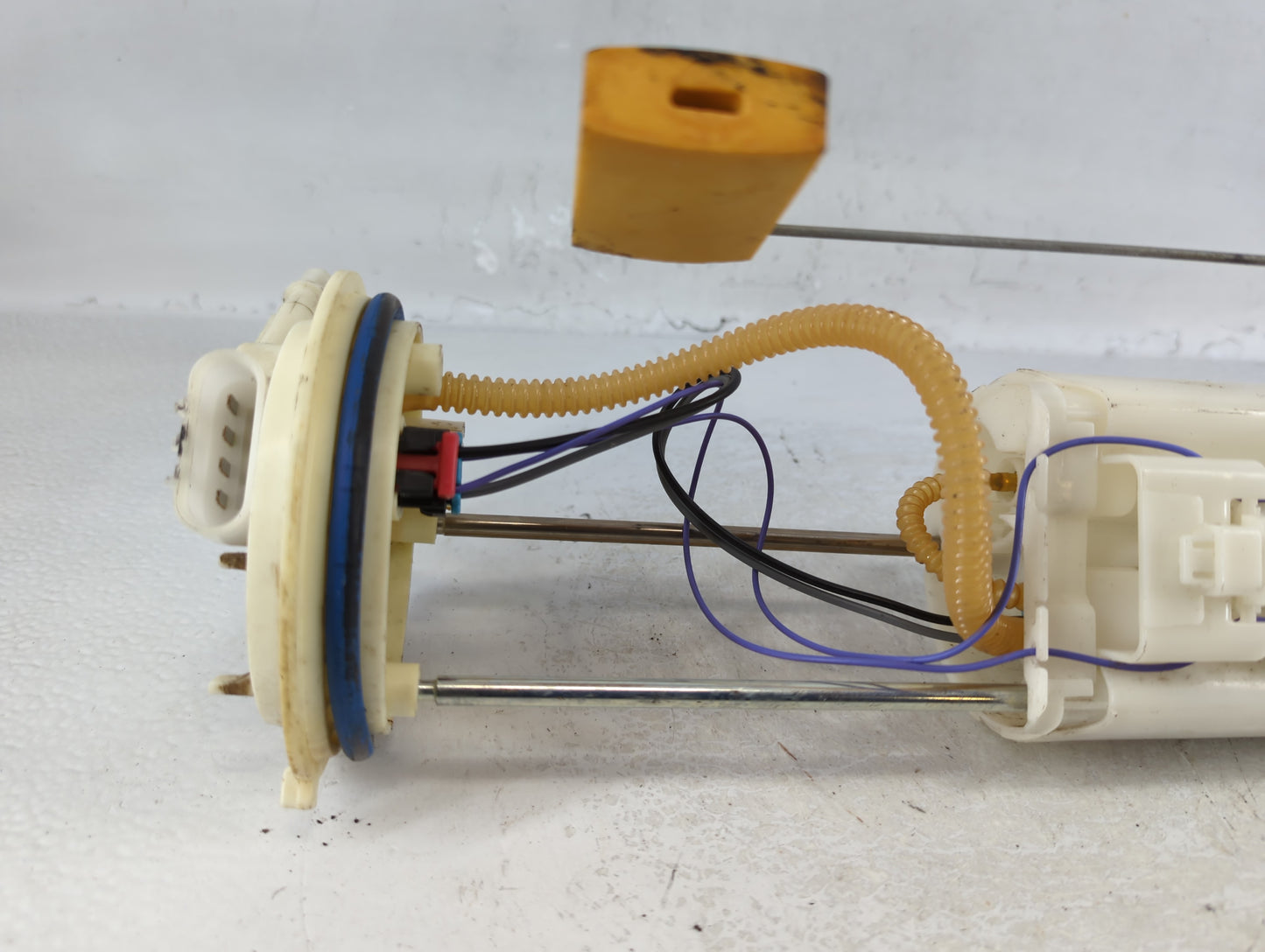 1998 Gmc 2500 Electrical Gas Fuel Pump Assembly - Oemusedautoparts1.com