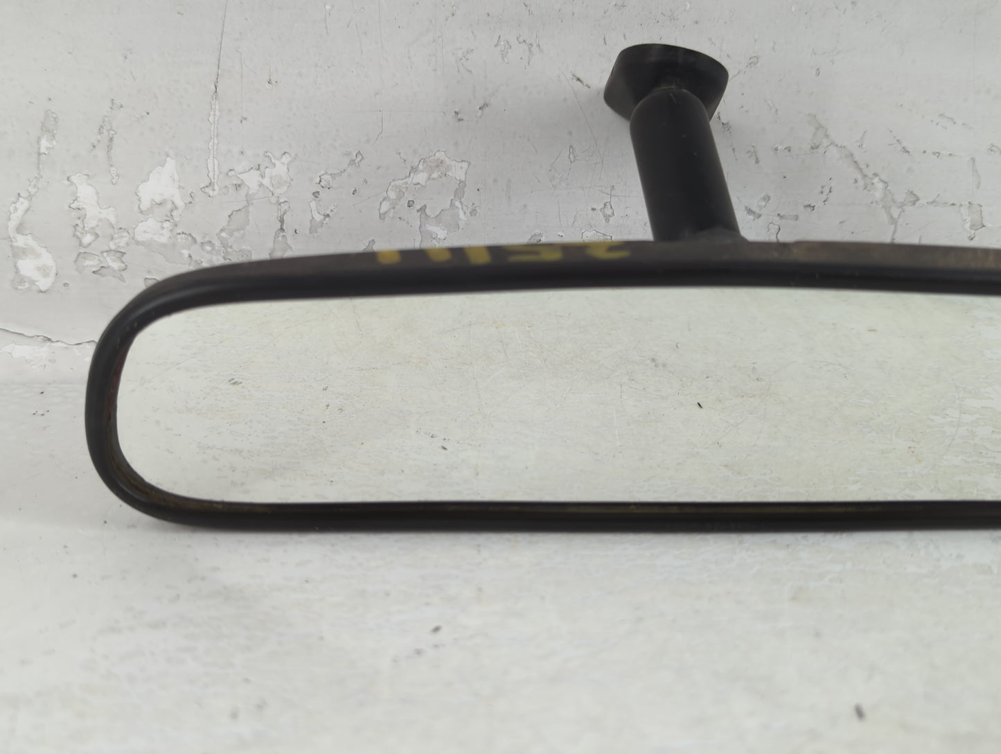 1998 Gmc 2500 Interior Rear View Mirror Replacement OEM P/N:I E8 011084 IE8011084 Fits OEM Used Auto Parts - Oemusedautopart