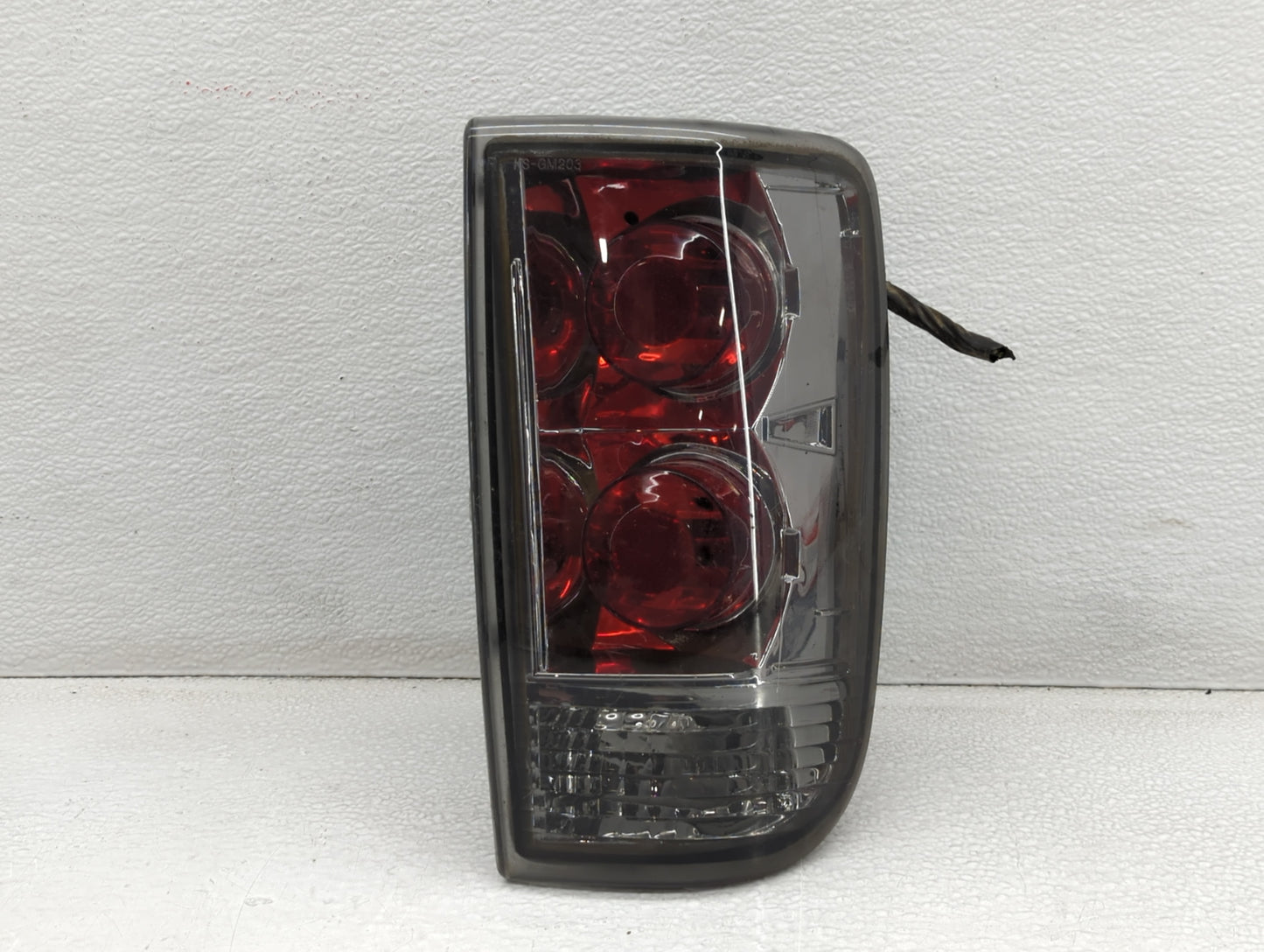 1998 Gmc Chevrolet Rear Center Lid Brake Light Tail Light Fits Fits 1995 1996 1997 1999 2000 2001 2002 2003 2004 2005 OEM Us