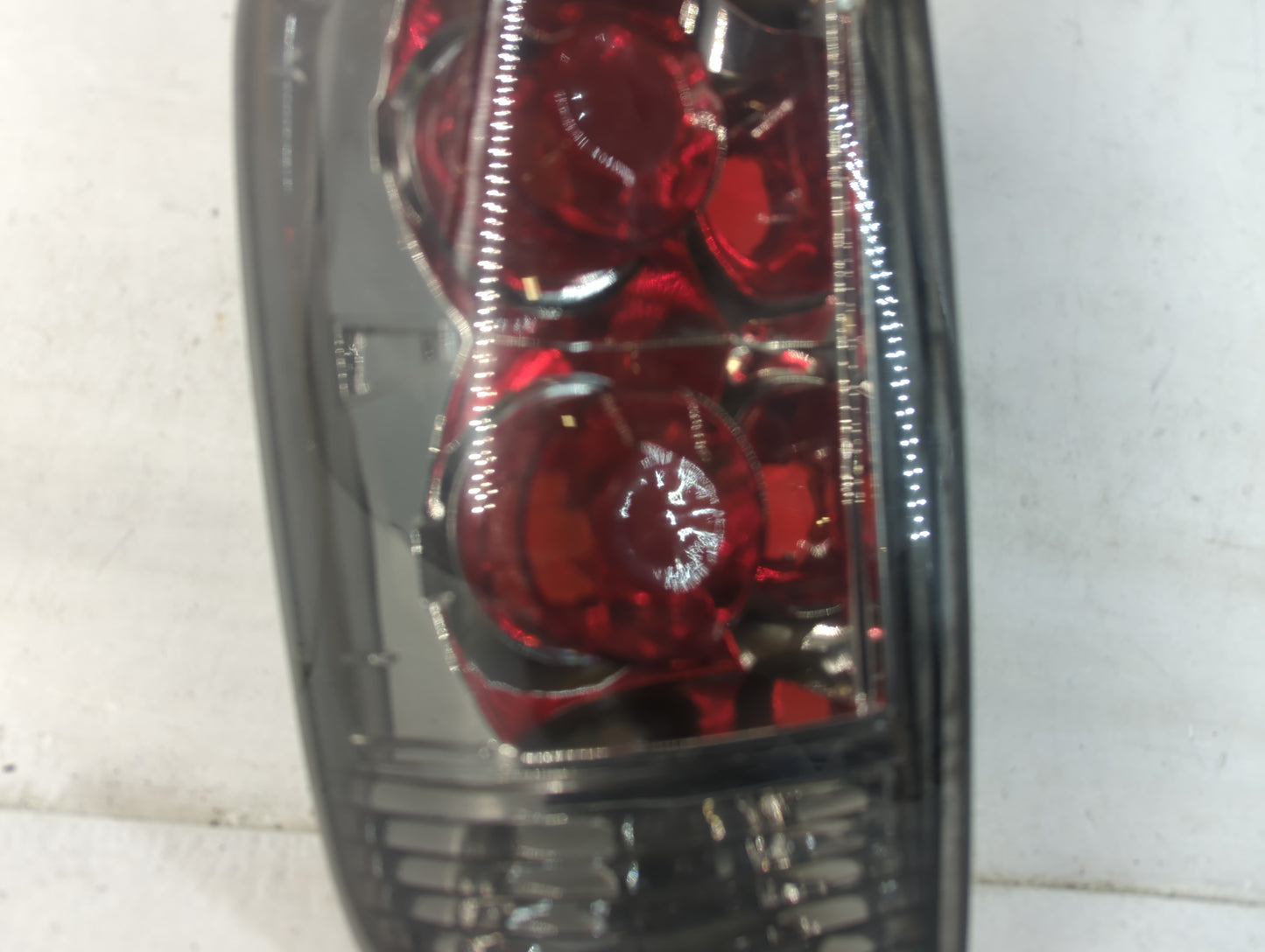 1998 Gmc S10 Blazer Tail Light Assembly Driver Left OEM P/N:KS-GM190 Fits OEM Used Auto Parts - Oemusedautoparts1.com