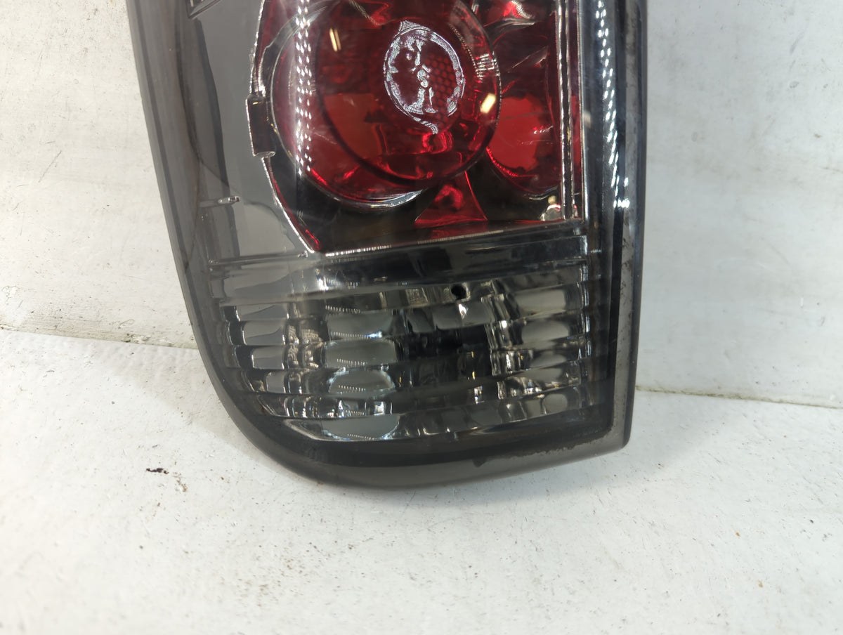1998 Gmc S10 Blazer Tail Light Assembly Driver Left OEM P/N:KS-GM190 Fits Fits 1995 1996 1997 1999 2000 2001 2002 2003 2004 