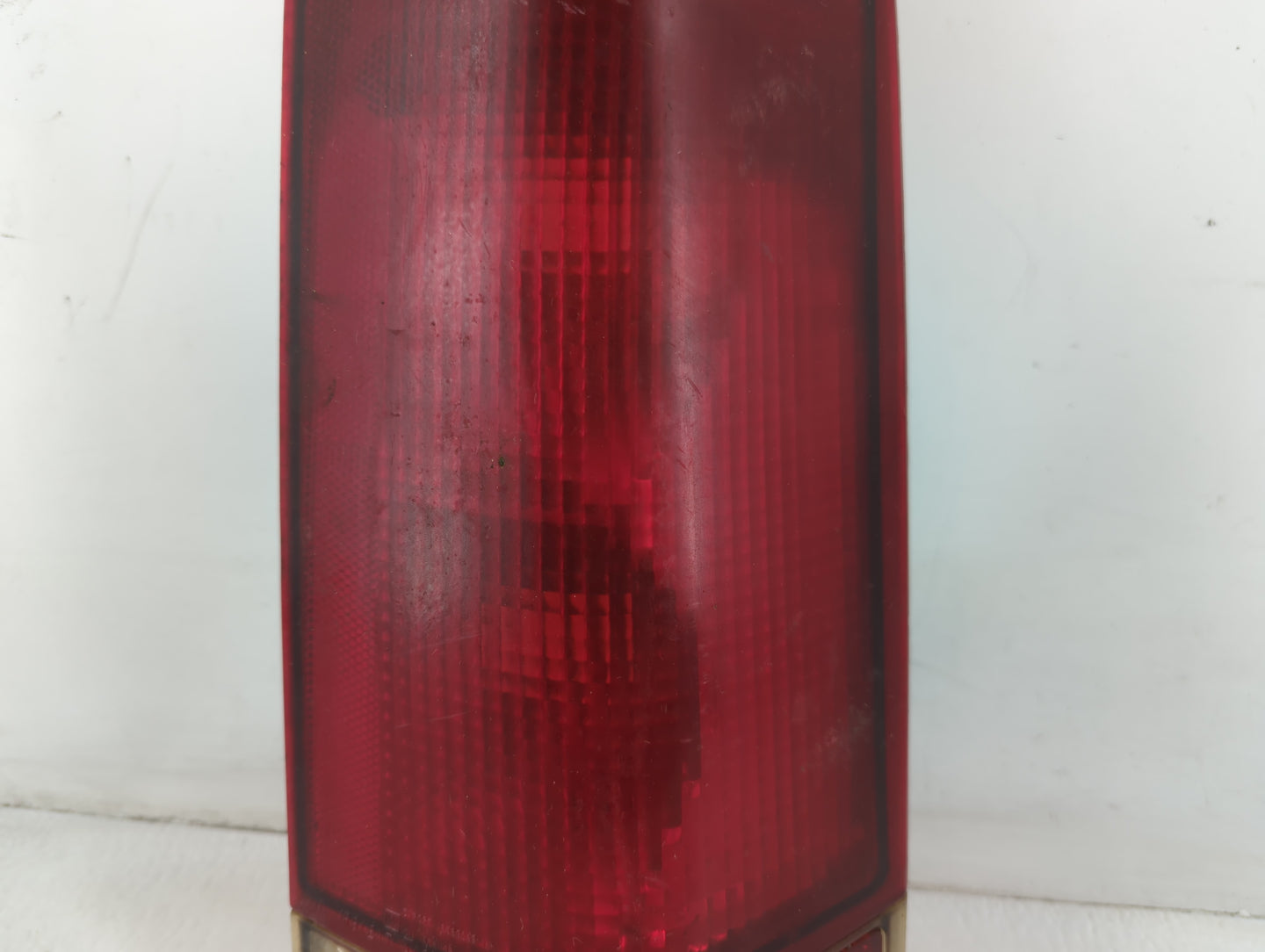 1996-1999 Gmc Savana 1500 Tail Light Assembly Passenger Right OEM P/N:16521160A Fits Fits 1996 1997 1998 1999 OEM Used Auto 