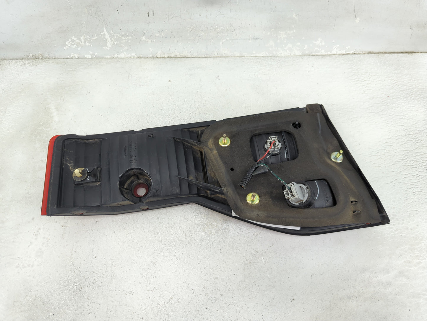 1998-2000 Honda Accord Tail Light Assembly Passenger Right OEM Fits Fits 1998 1999 2000 OEM Used Auto Parts - Oemusedautopar