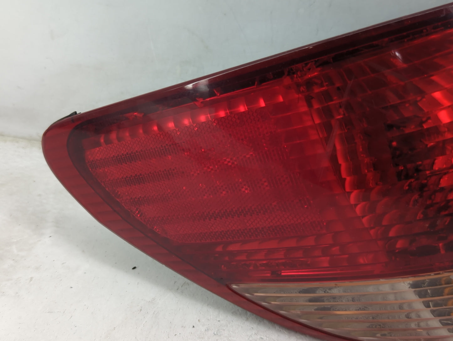 1998-2000 Honda Accord Tail Light Assembly Passenger Right OEM Fits Fits 1998 1999 2000 OEM Used Auto Parts - Oemusedautopar