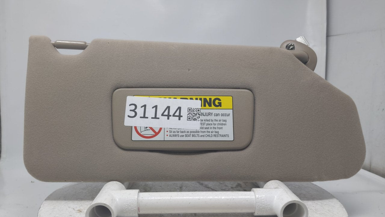 1998 Honda Accord Sun Visor Shade Replacement Passenger Right Mirror Fits OEM Used Auto Parts - Oemusedautoparts1.com