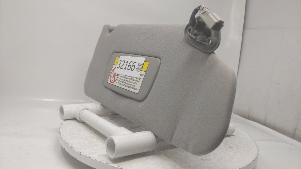 1998 Honda Accord Sun Visor Shade Replacement Passenger Right Mirror Fits OEM Used Auto Parts - Oemusedautoparts1.com