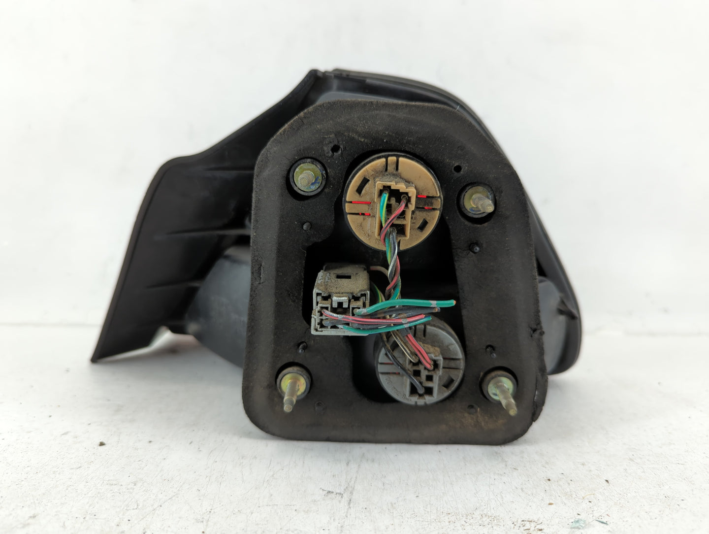 1998-2000 Honda Accord Tail Light Assembly Passenger Right OEM P/N:2VA 938 864 Fits Fits 1998 1999 2000 OEM Used Auto Parts 