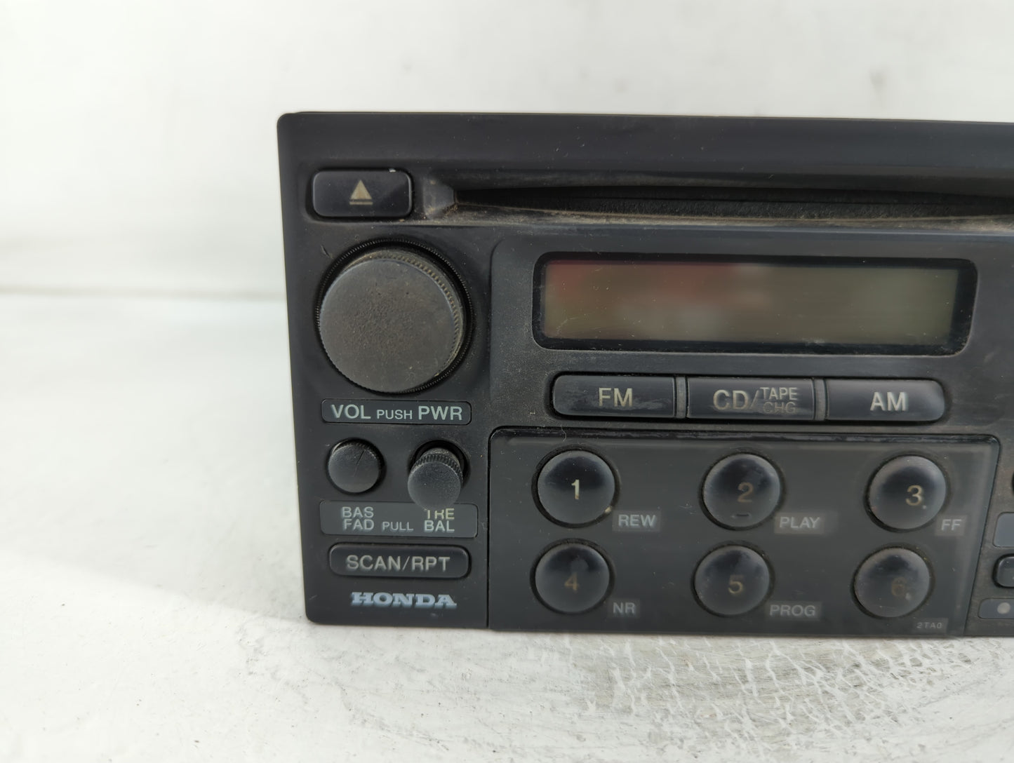 1998-2000 Honda Accord Radio AM FM Cd Player Receiver Replacement P/N:39101-S82-A210-M1 Fits Fits 1998 1999 2000 OEM Used Au