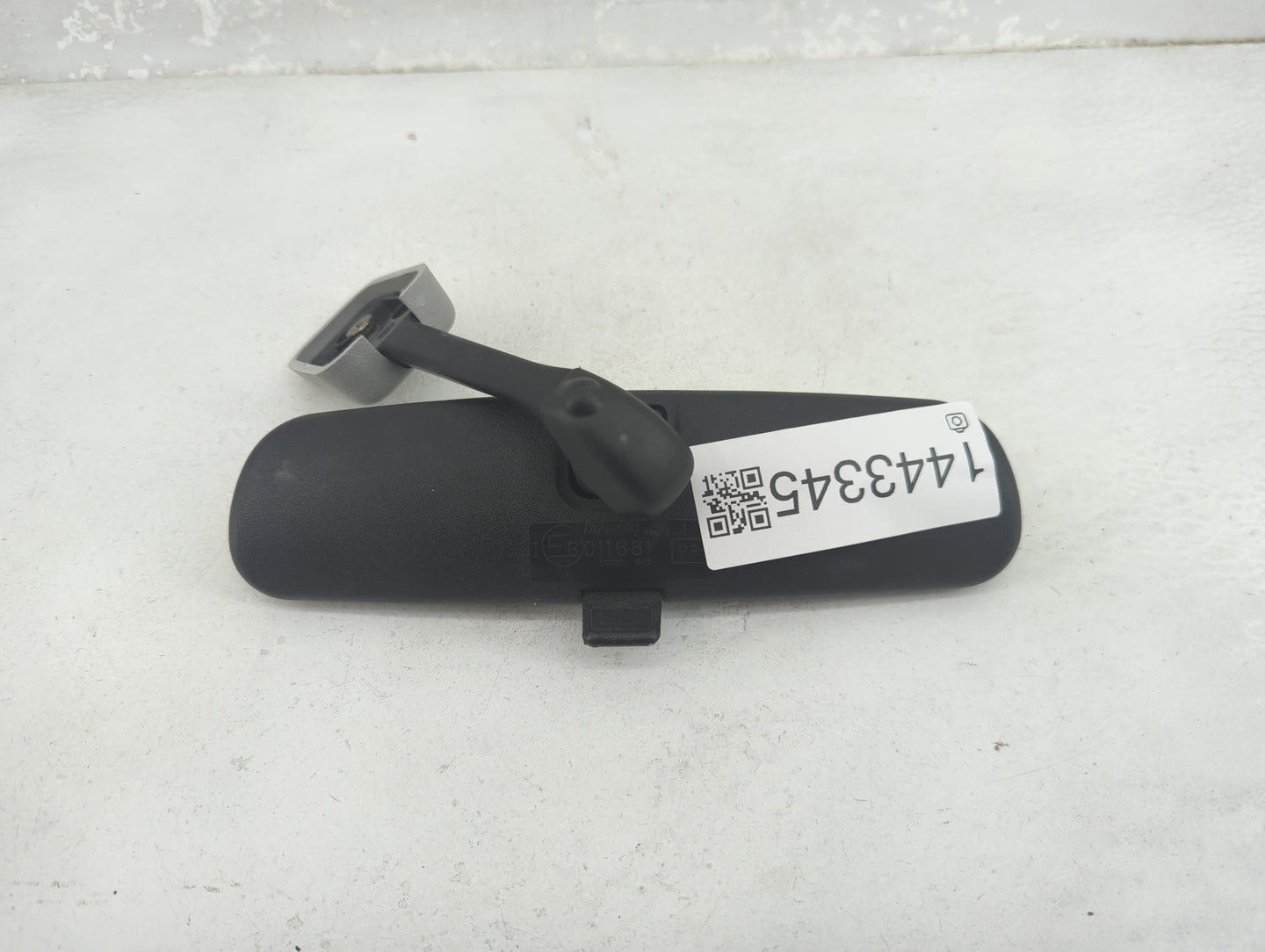 1998 Honda Civic Interior Rear View Mirror Replacement OEM P/N:E8011681 MODEL 240 Fits OEM Used Auto Parts - Oemusedautopart