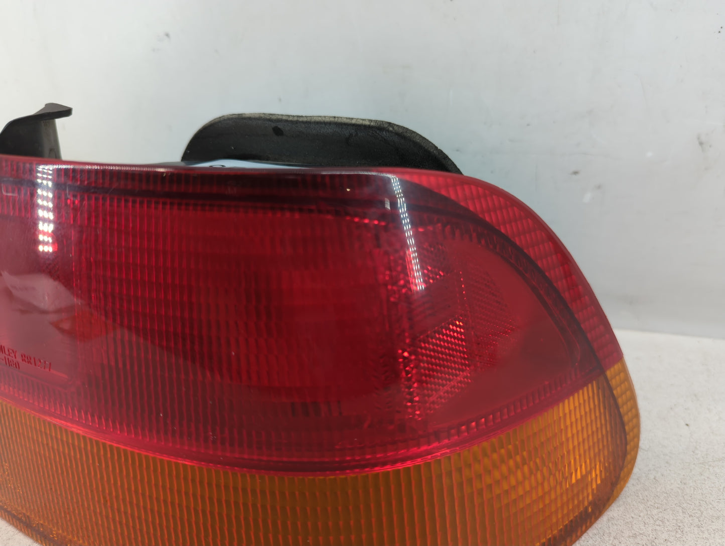 1996-1998 Honda Civic Tail Light Assembly Passenger Right OEM P/N:043-1277 Fits Fits 1996 1997 1998 OEM Used Auto Parts - Oe