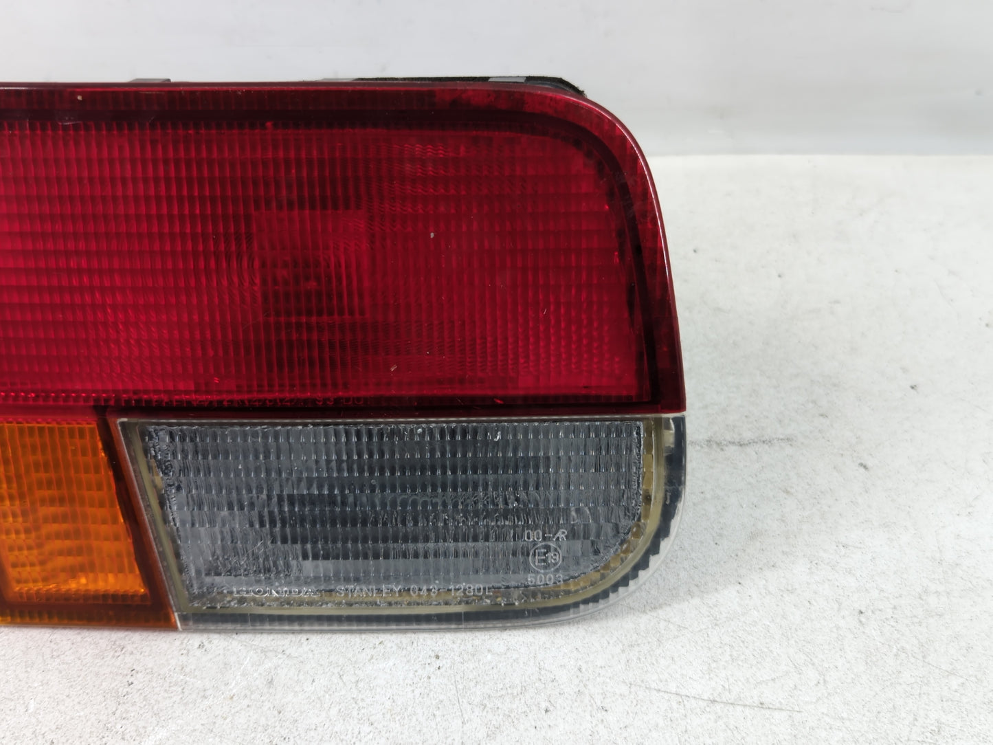 1996-1998 Honda Civic Tail Light Assembly Driver Left OEM P/N:043-1280 Fits Fits 1996 1997 1998 OEM Used Auto Parts - Oemuse