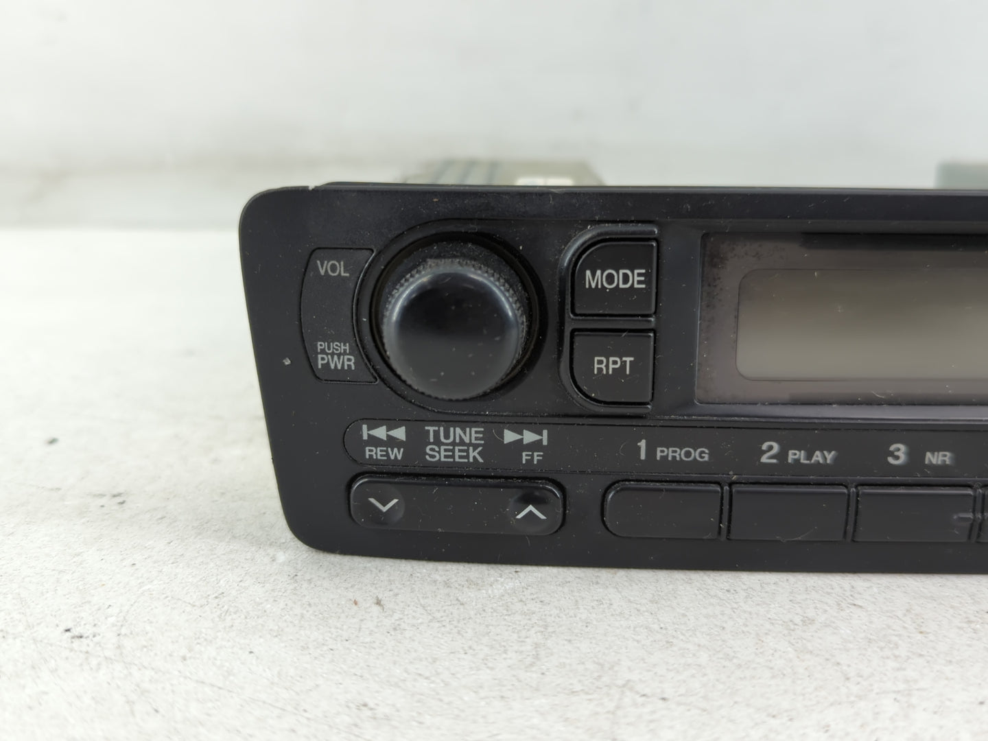 1996-1998 Honda Civic Radio AM FM Cd Player Receiver Replacement P/N:39110-S01-A010-M1 Fits Fits 1994 1995 1996 1997 1998 OE