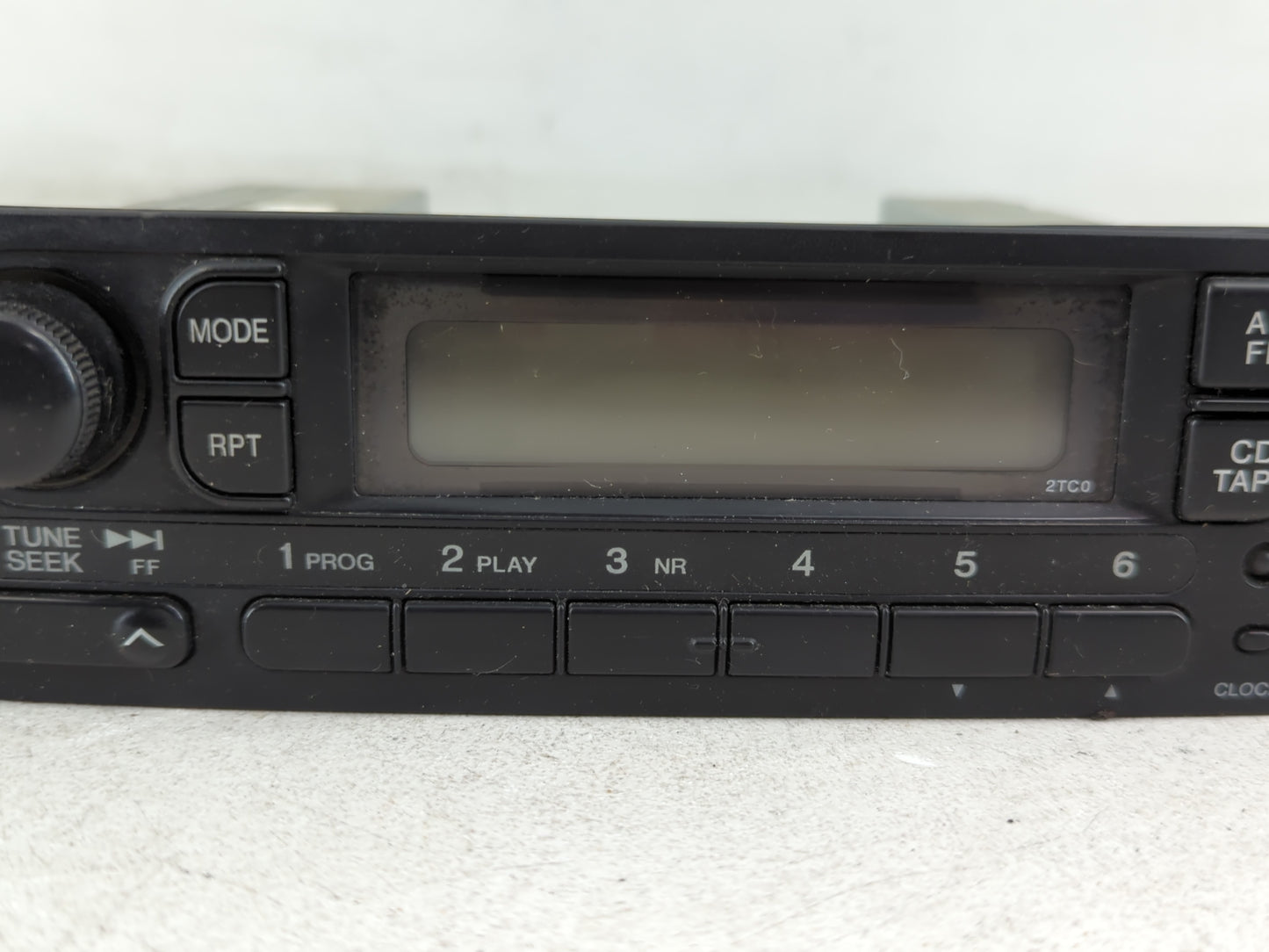 1996-1998 Honda Civic Radio AM FM Cd Player Receiver Replacement P/N:39110-S01-A010-M1 Fits Fits 1994 1995 1996 1997 1998 OE